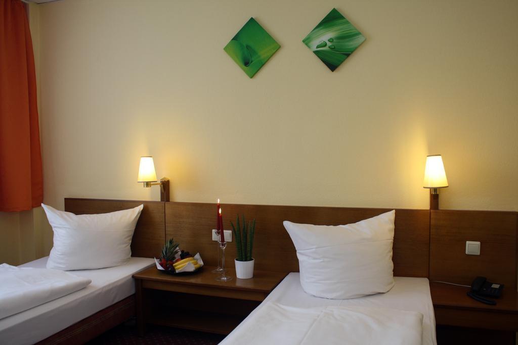 Quick Hotel Dresden West Kesselsdorf Bagian luar foto