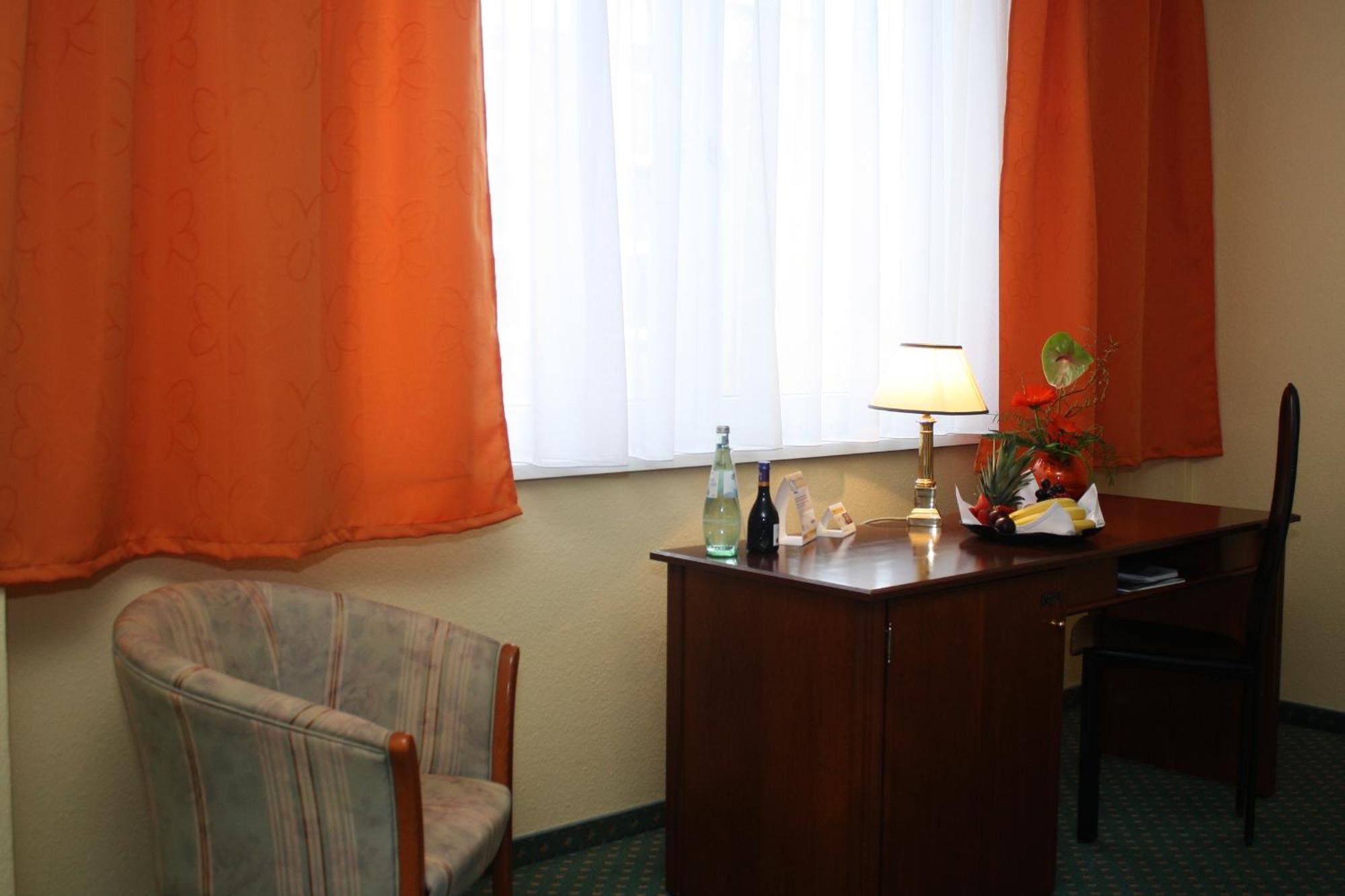 Quick Hotel Dresden West Kesselsdorf Bagian luar foto