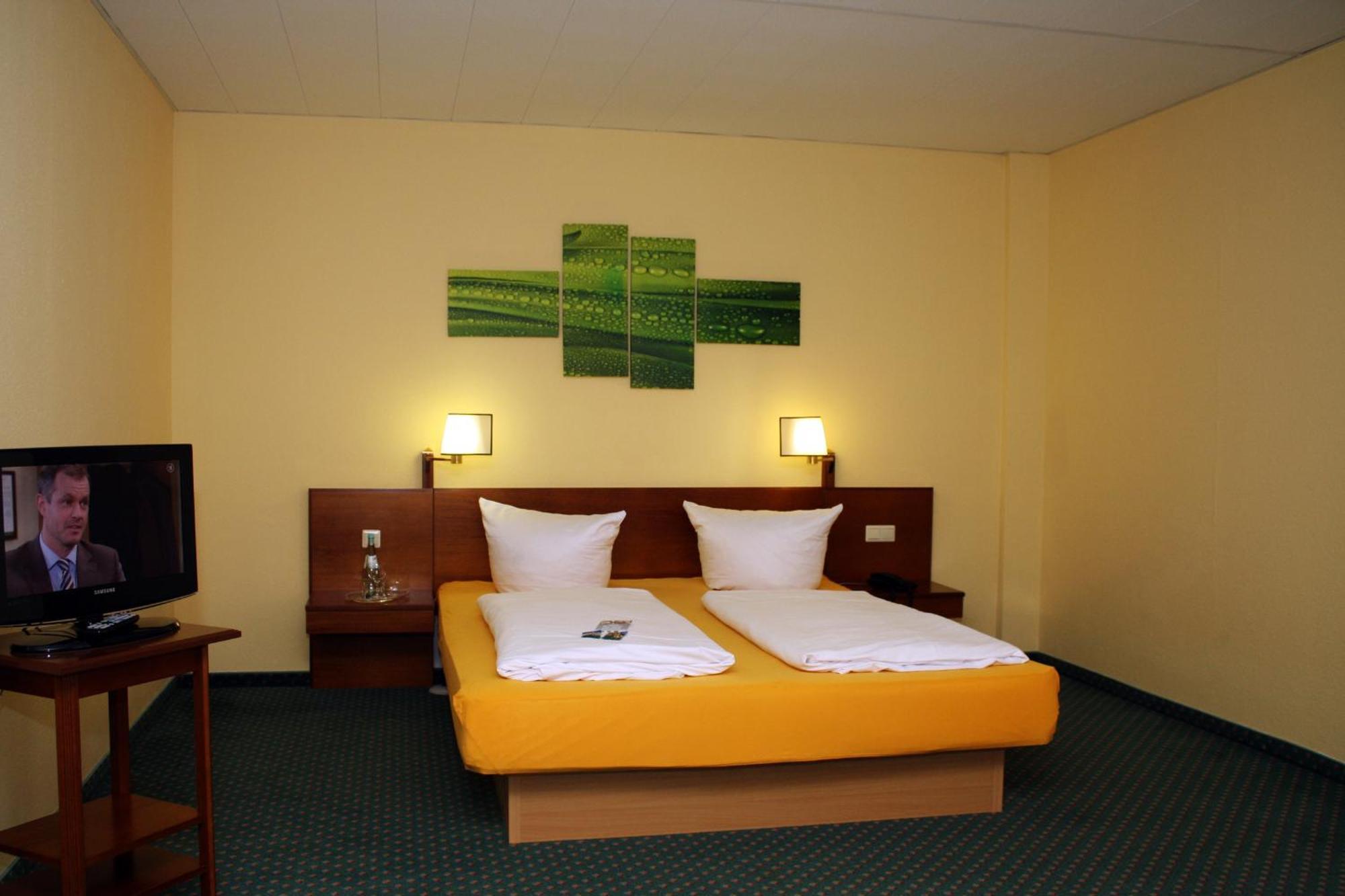 Quick Hotel Dresden West Kesselsdorf Bagian luar foto
