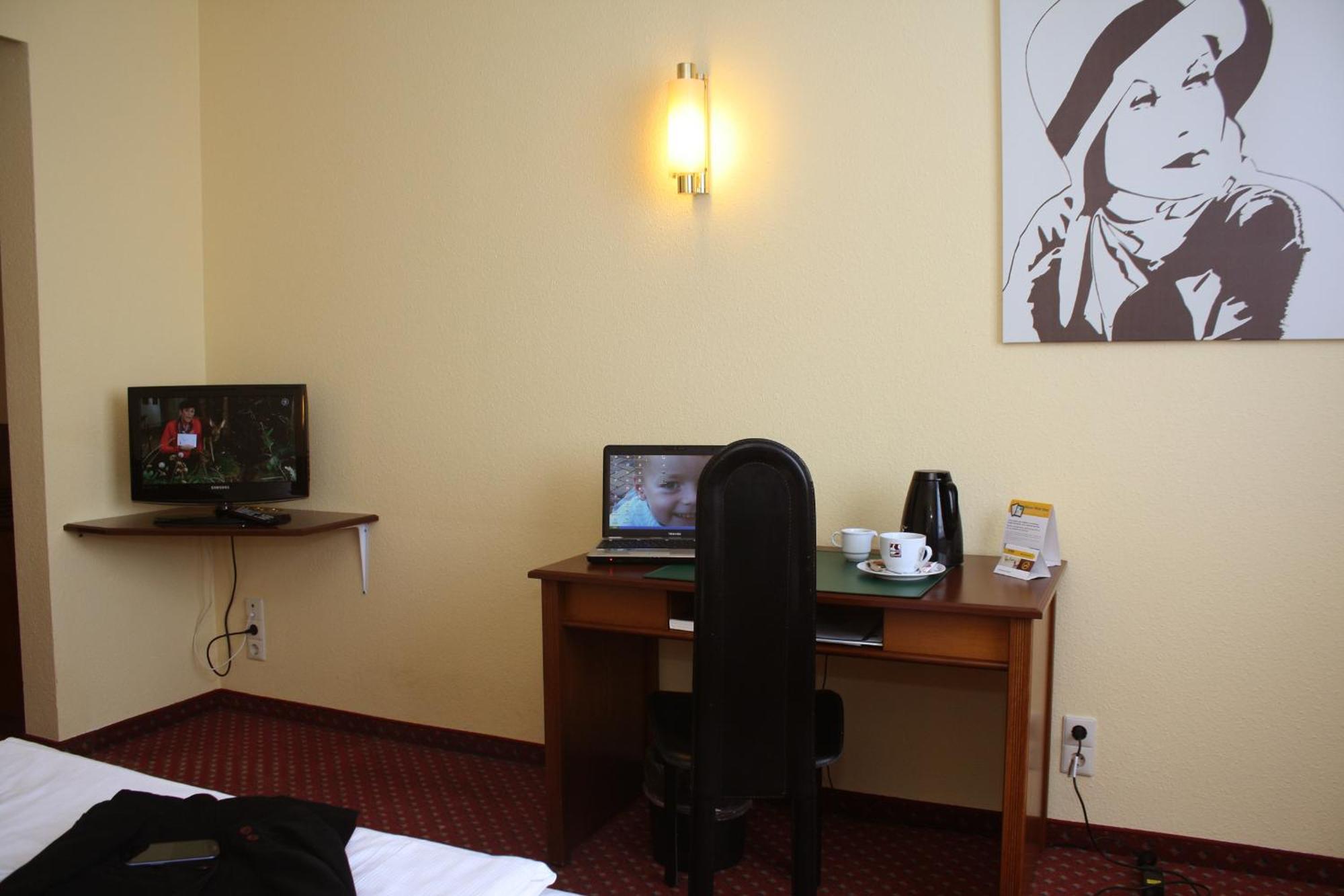 Quick Hotel Dresden West Kesselsdorf Bagian luar foto